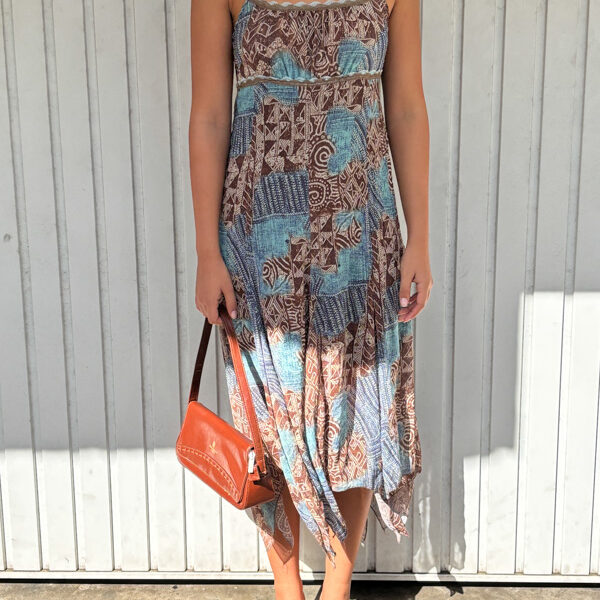 Robe à motif volante bleu marron